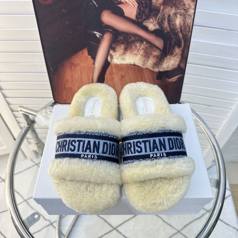 ch**an D*or slippers